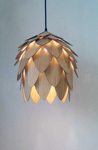 Lustre en bois fait maison : Idées, conseils pour le fabriquer