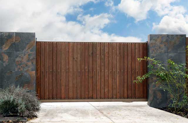 Comment fabriquer un portail en bois